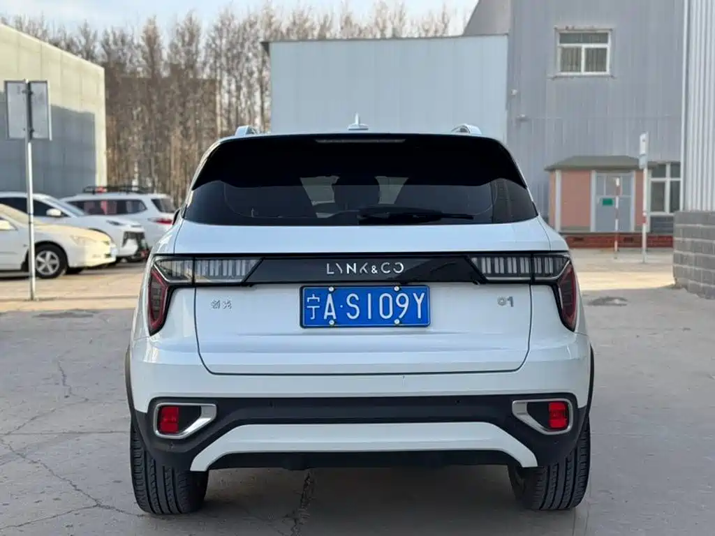 Lynk & Co 01 — миниатюра 4