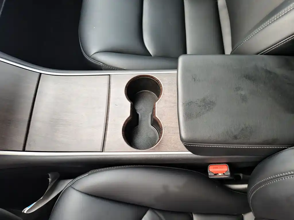 Tesla Model 3 — миниатюра 4
