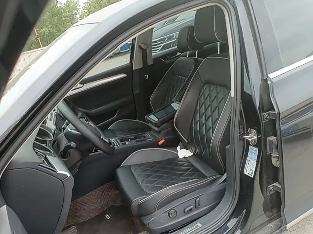 Volkswagen 迈腾 PHEV — миниатюра 15