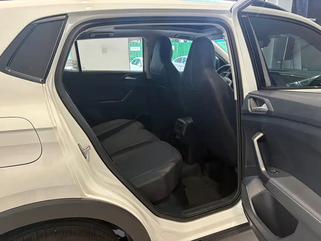 Volkswagen Tharu — миниатюра 10
