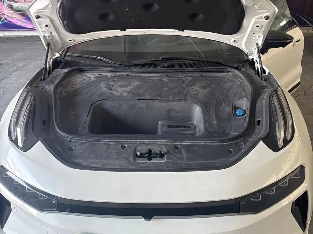 ZEEKR EXTREME KRYPTON 001