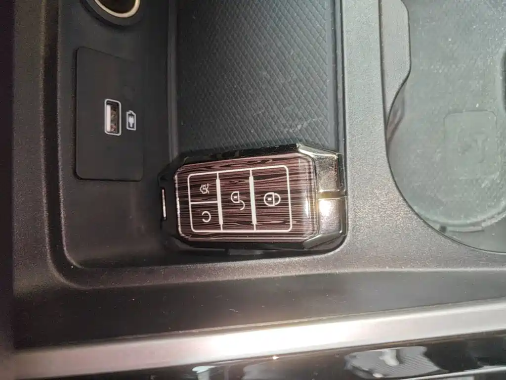 BYD Qin — миниатюра 9
