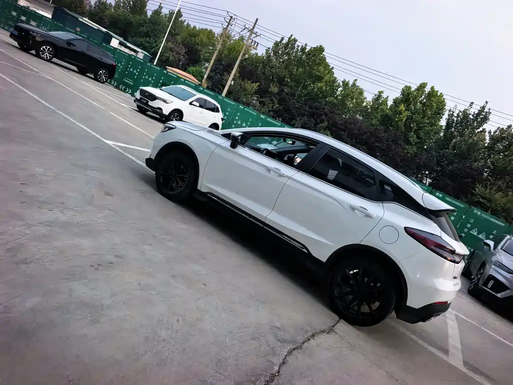 Geely Emgrand S — миниатюра 14