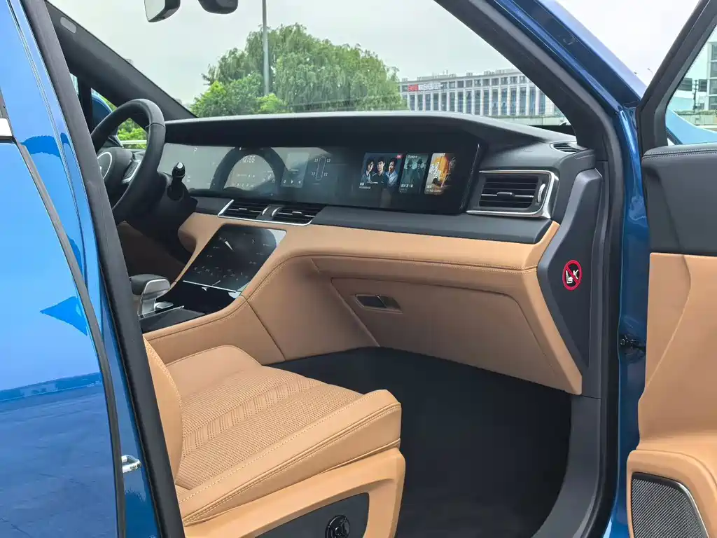 Li Auto Li ONE — миниатюра 9