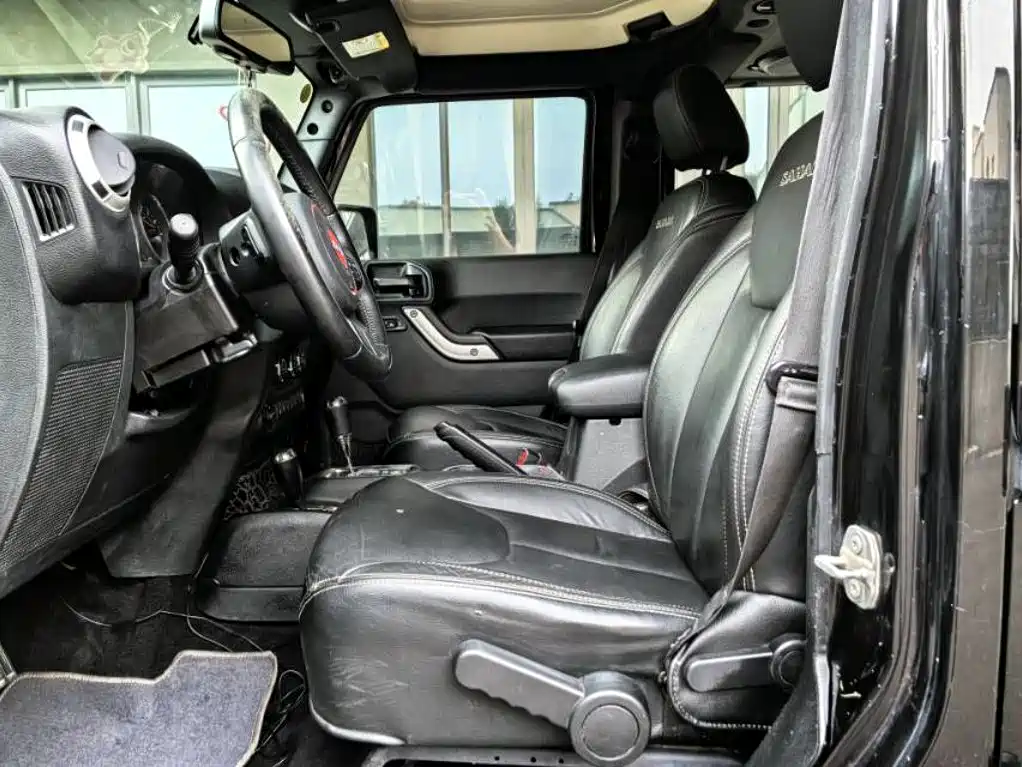 Jeep Wrangler — миниатюра 7