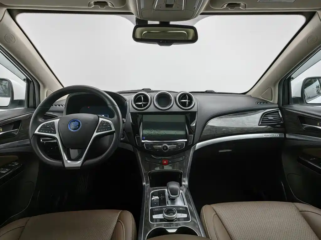 BYD Tang New Energy — миниатюра 5