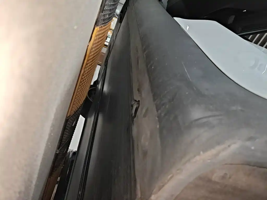 Tesla Model Y — миниатюра 22