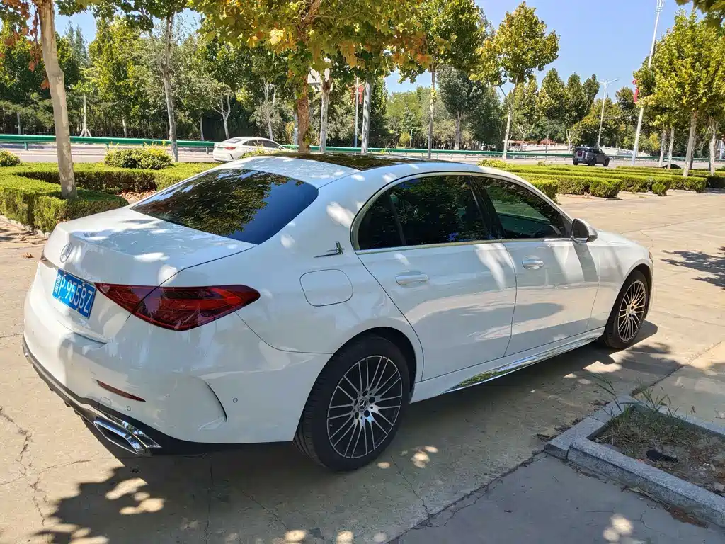 Mercedes-Benz C-Class — миниатюра 20