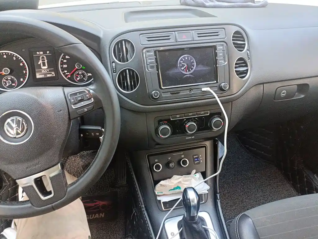 Volkswagen Tiguan — миниатюра 10
