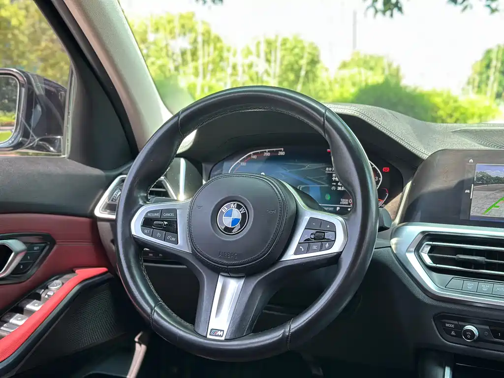 BMW 3 Series - фото 11