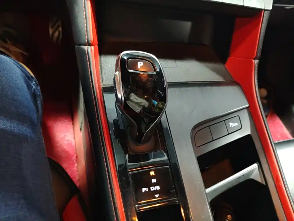 MG MG6 — миниатюра 14