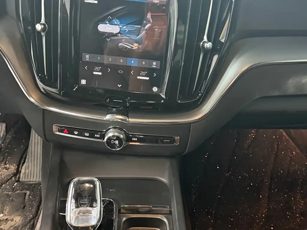 Volvo XC60 — миниатюра 9