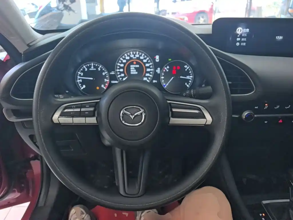 Mazda 3 Axela — миниатюра 11