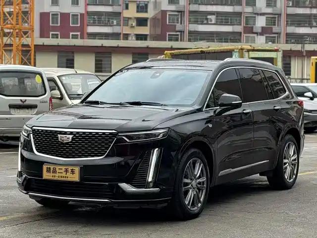 CADILLAC XT6