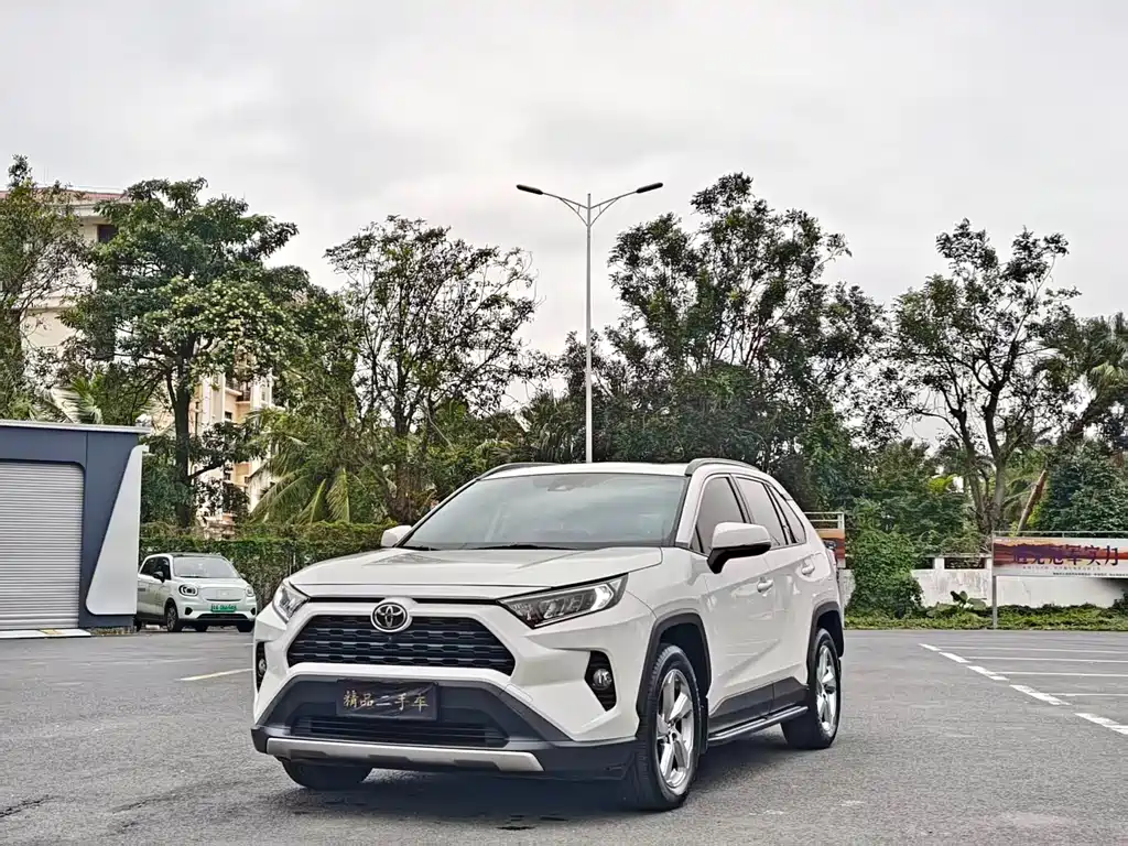 TOYOTA RAV4 RONGFANG