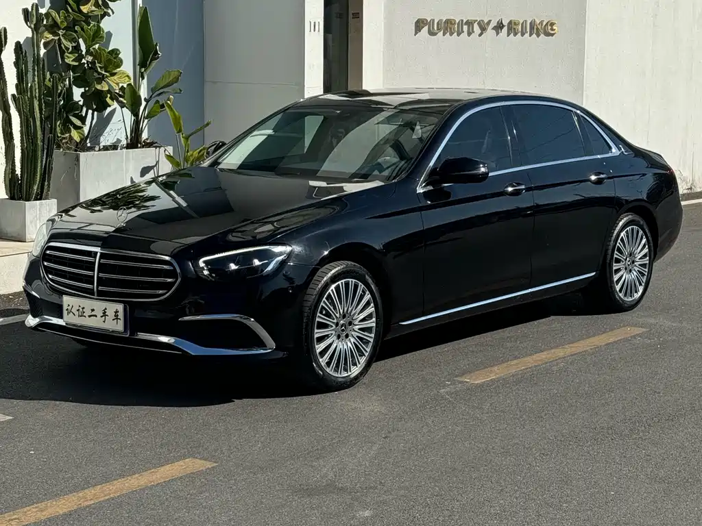 Mercedes-Benz E-Class 2022