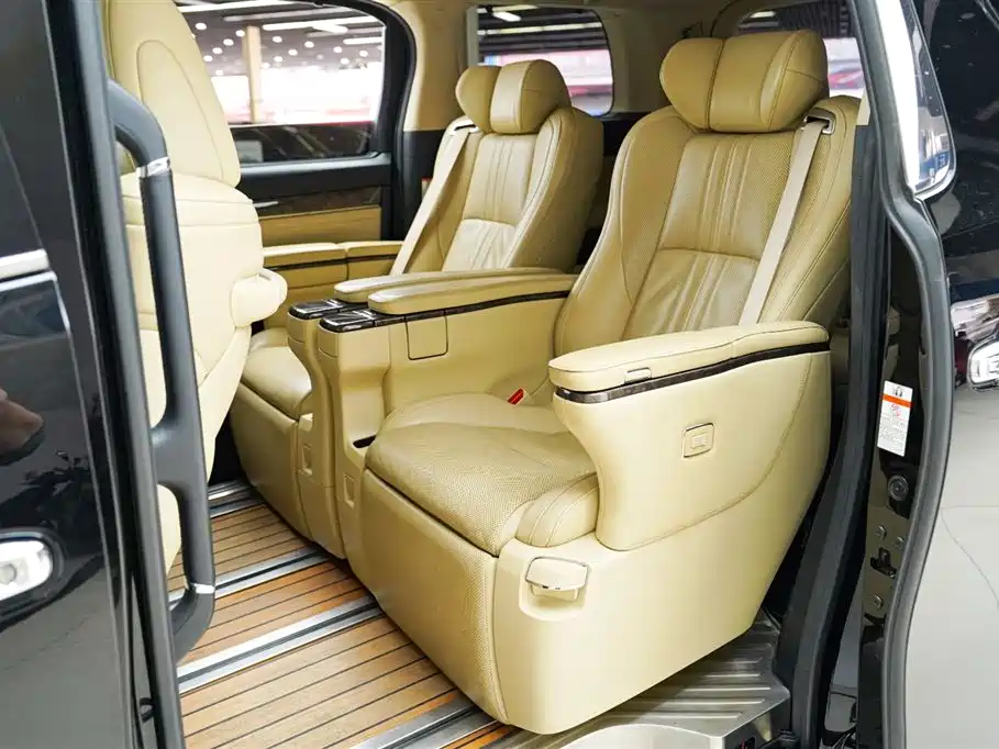 Toyota Alphard 2018 3.5L Luxury