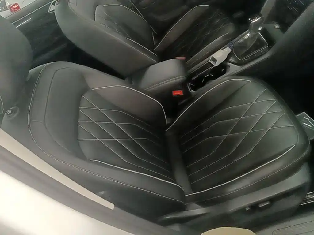 Volkswagen Tiguan L — миниатюра 25
