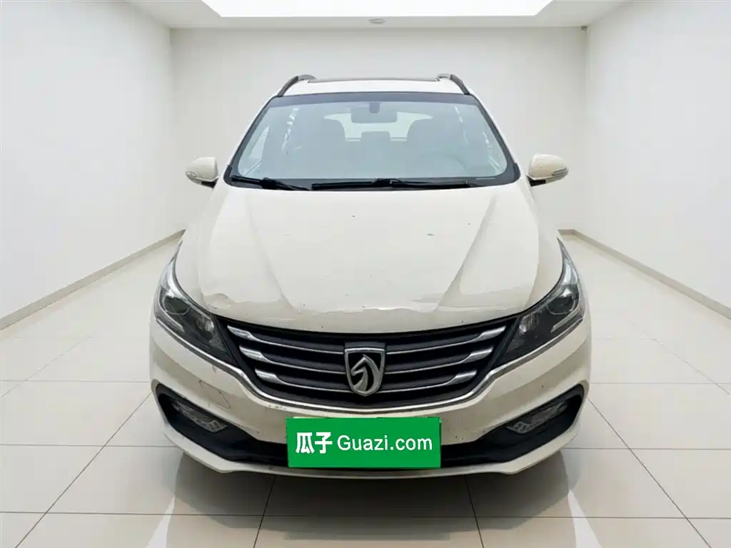 Baojun 310W 2017 1.5L MT Luxury VI