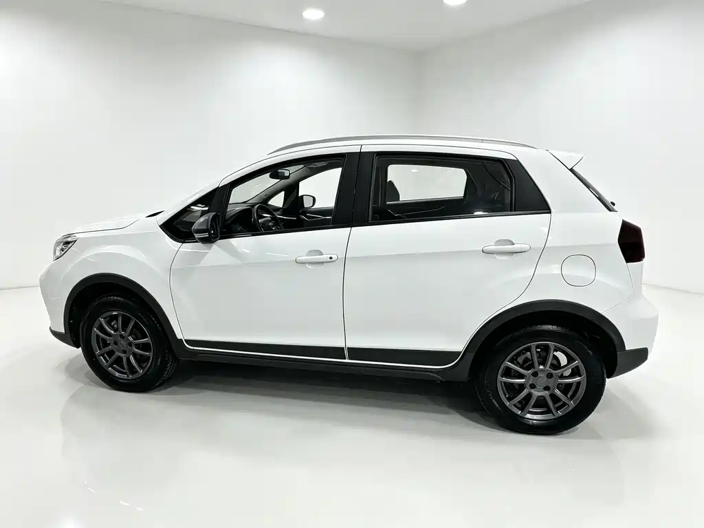 Geely Vision X3 — миниатюра 13