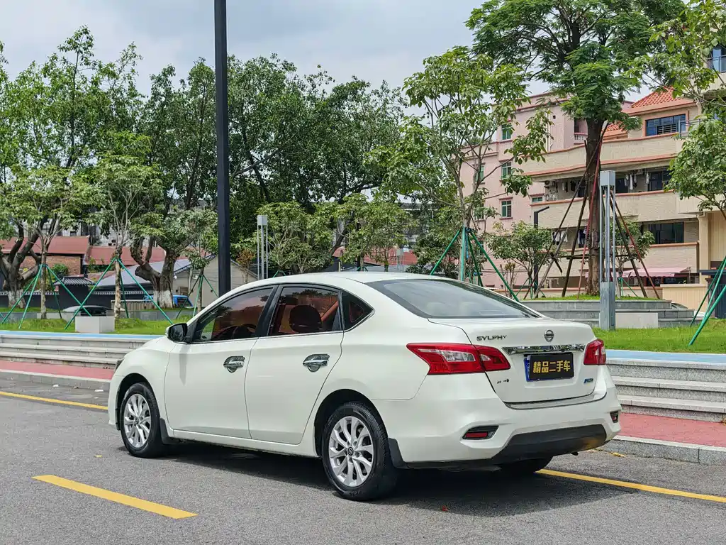 Nissan Sylphy — миниатюра 6