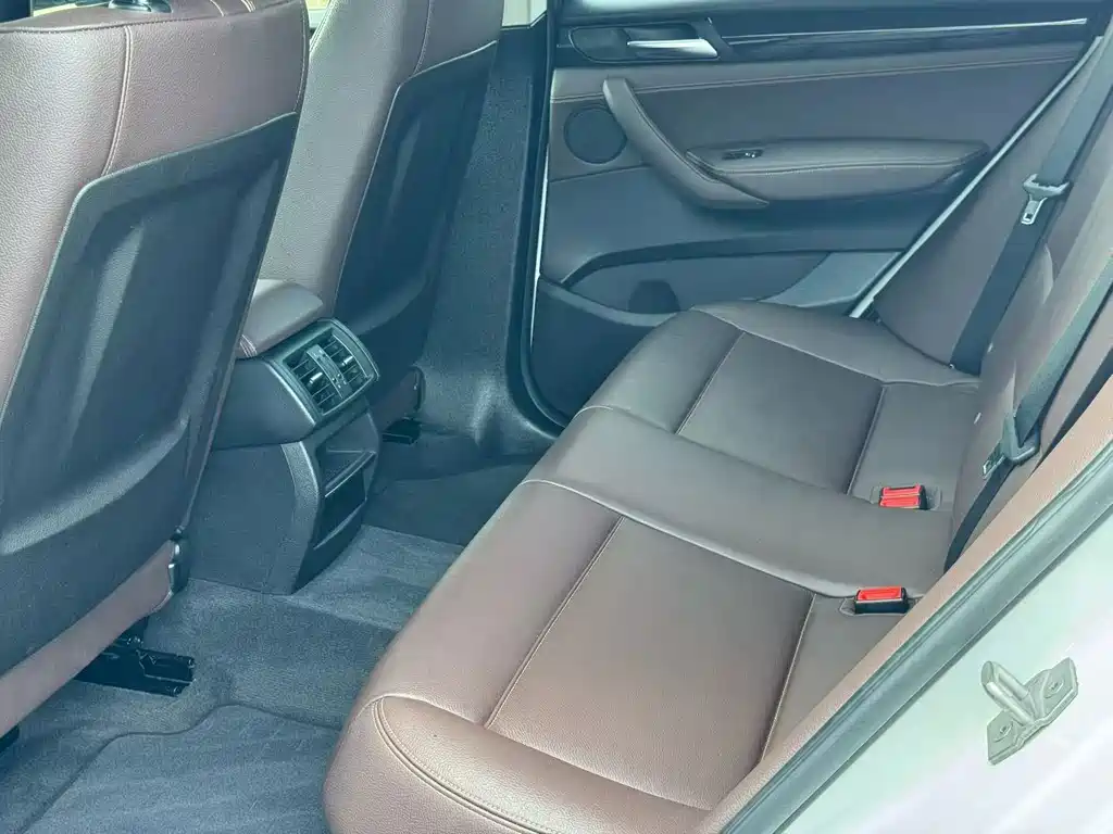 BMW X3 (Import) — миниатюра 7