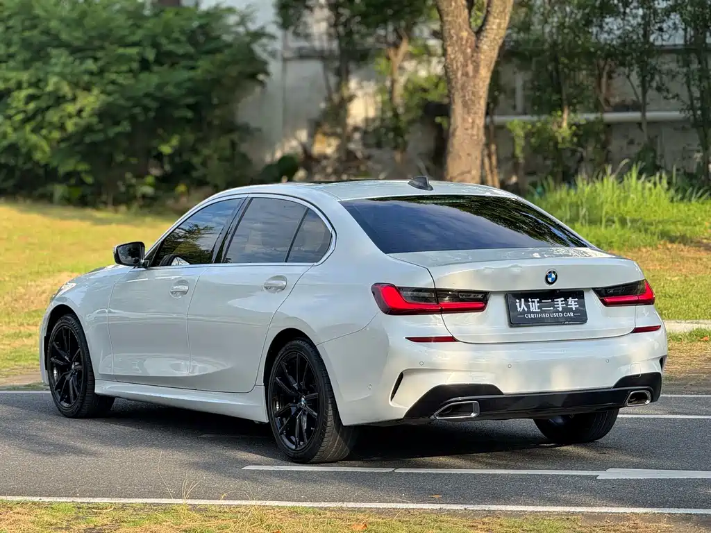 BMW 3 Series — миниатюра 10