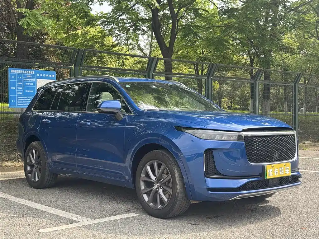 Li Auto ONE 2020 6 мест