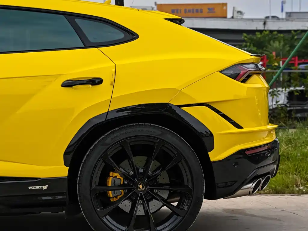Lamborghini Urus — миниатюра 23