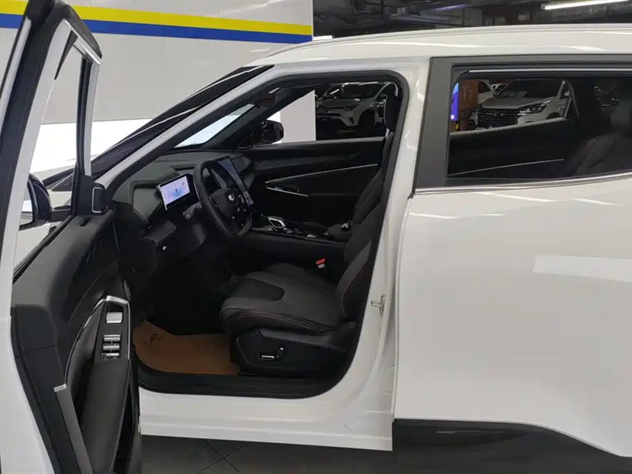 GEELY AUTOMOBILE BOYUE