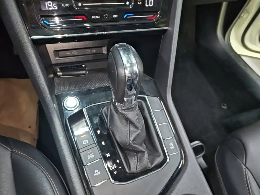 Volkswagen Tharu — миниатюра 14