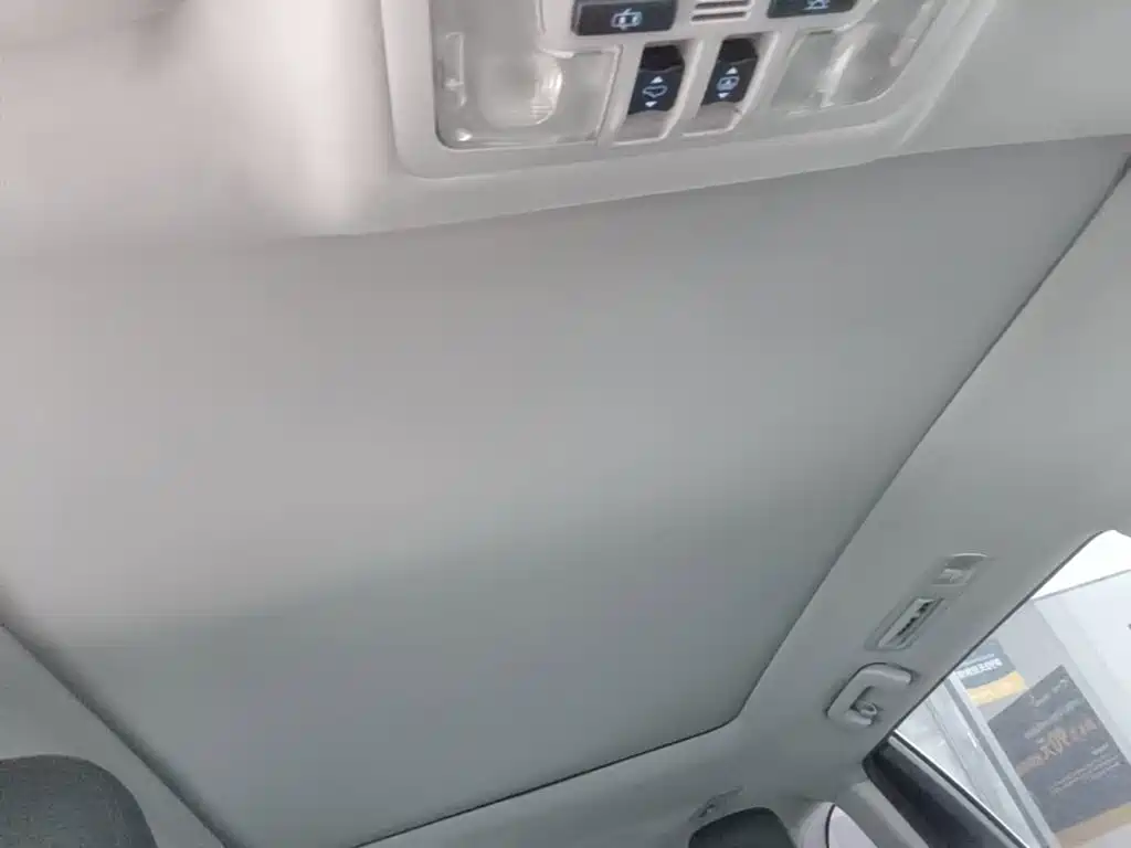 Toyota Highlander — миниатюра 18