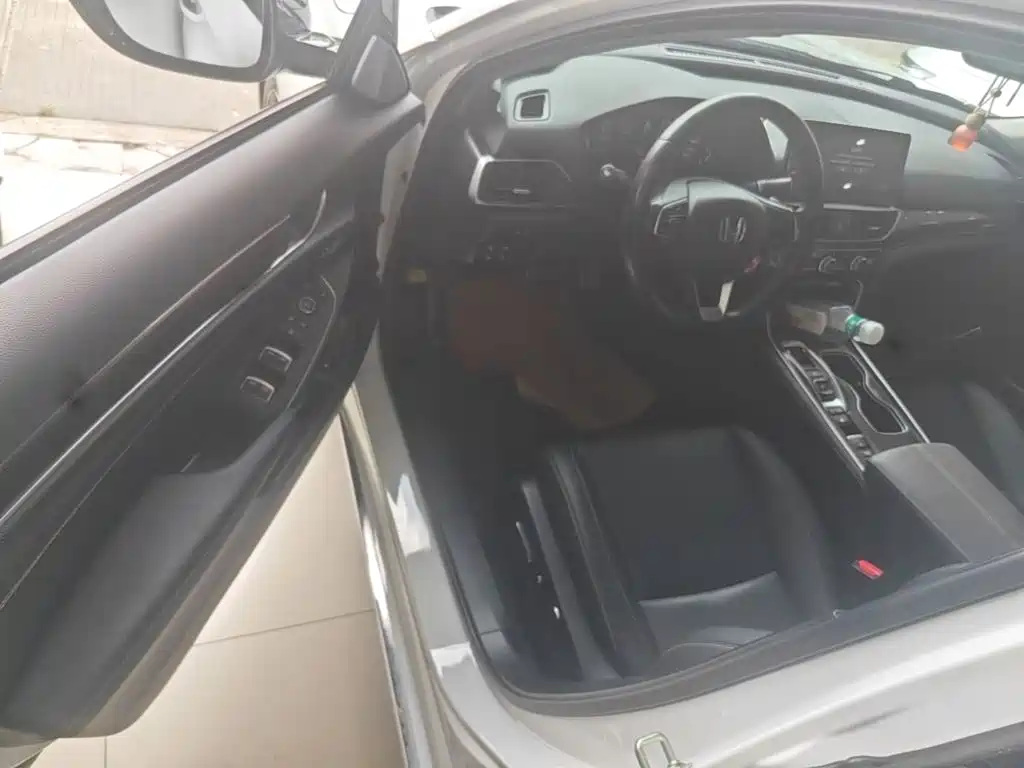 Honda Accord — миниатюра 16