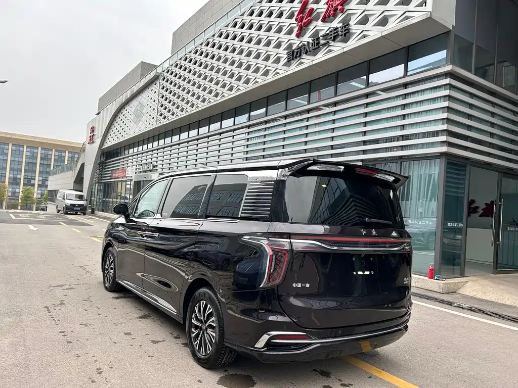 Hongqi HQ9 PHEV 2024 2.0T