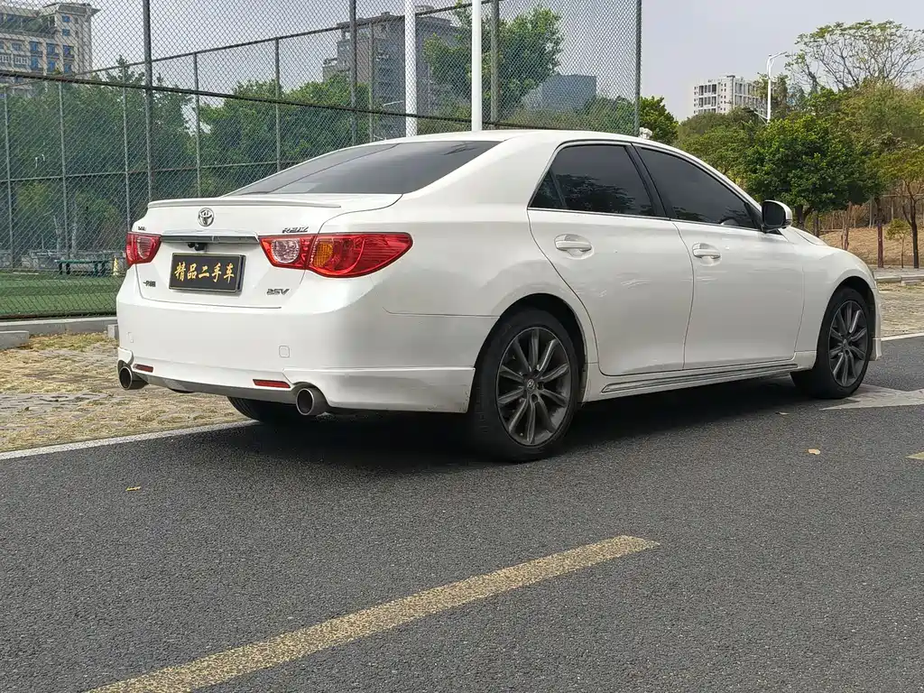 Toyota Reiz 2012 2.5V