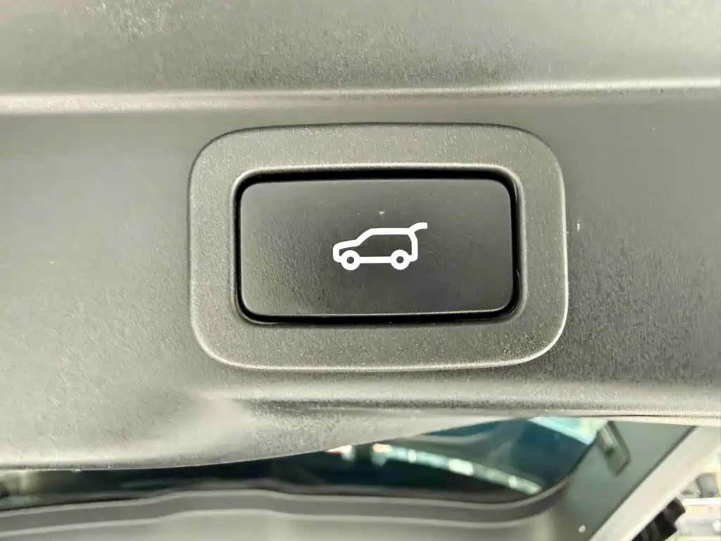 Land Rover Sport — миниатюра 26