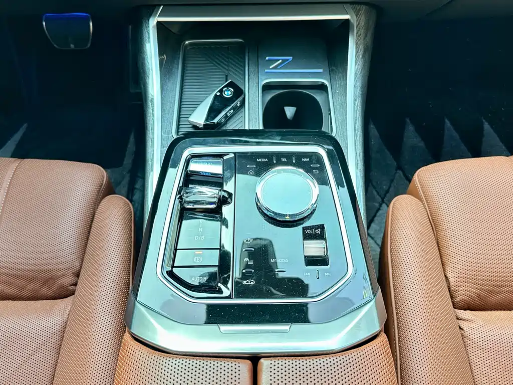 BMW i7 — миниатюра 19