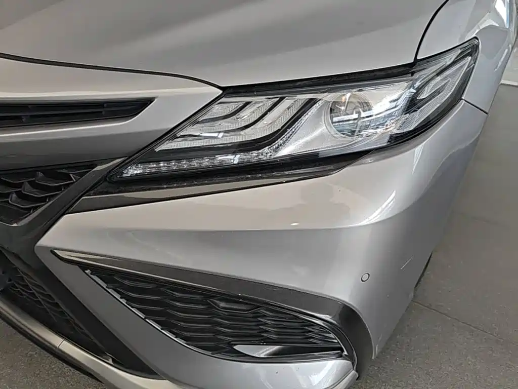 Toyota Camry — миниатюра 24