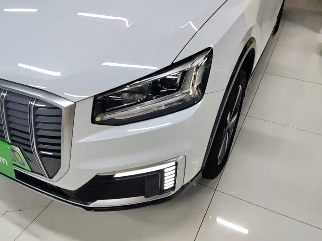 Audi Q2L e-tron — миниатюра 24
