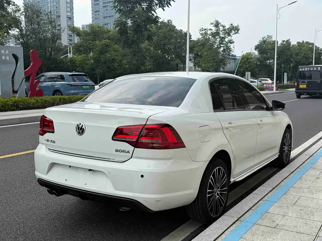 Volkswagen Bora — миниатюра 5