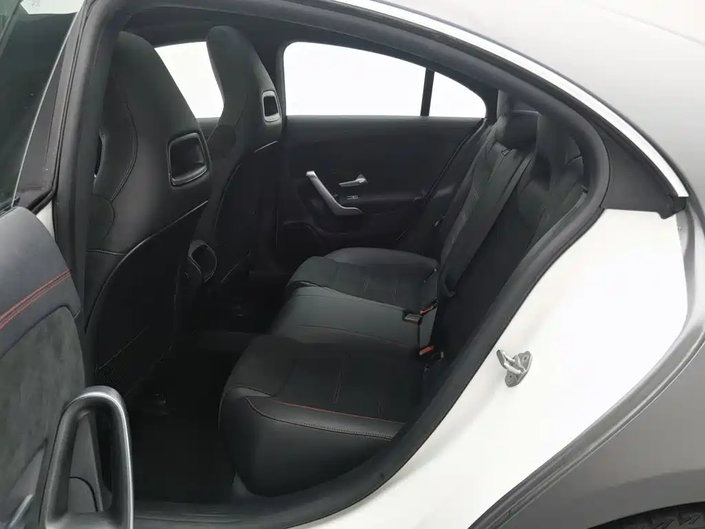Mercedes-Benz CLA (Import) — миниатюра 15