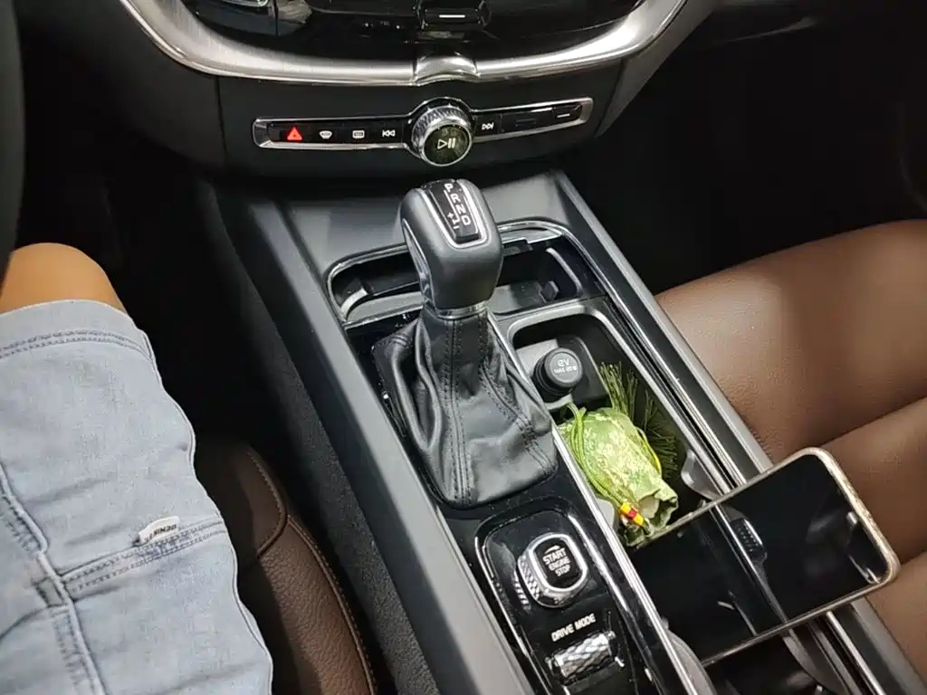 Volvo XC60 — миниатюра 14