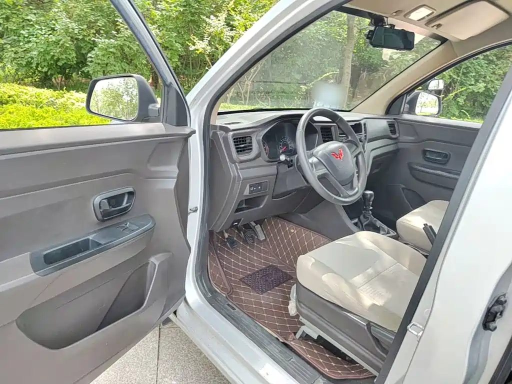 Wuling Hongguang V — миниатюра 16
