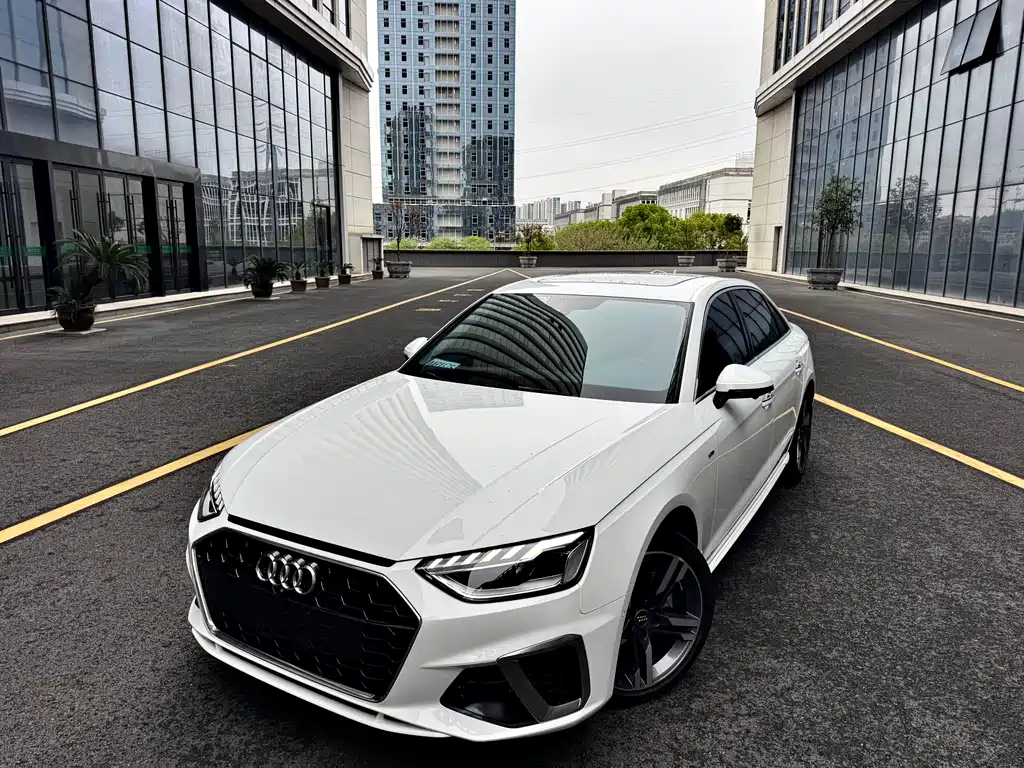 Audi A4L 2021