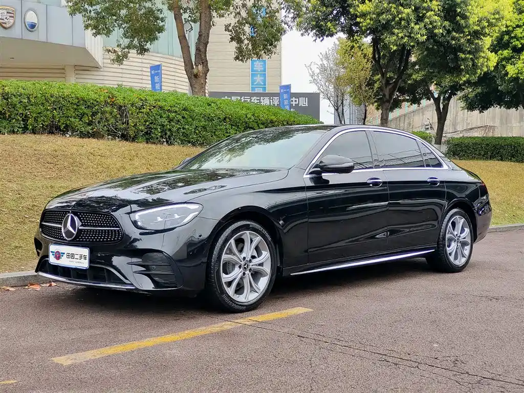 Mercedes-Benz E-Class 2023