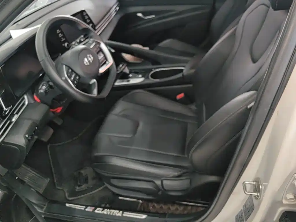 Hyundai Elantra — миниатюра 15