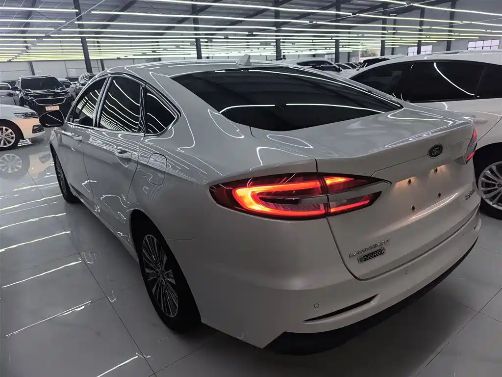 Ford Mondeo New Energy — миниатюра 23