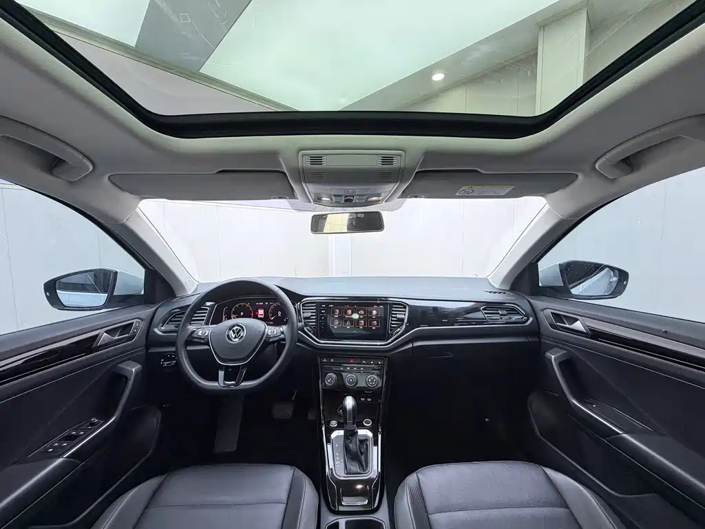 Volkswagen T-Roc — миниатюра 15