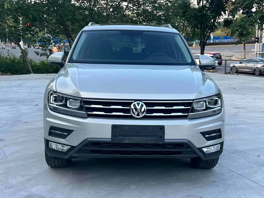 Volkswagen Tiguan L — миниатюра 2