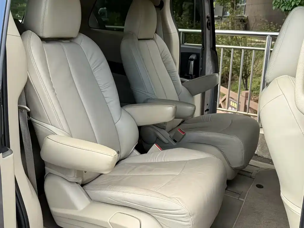 Buick GL8 — миниатюра 8